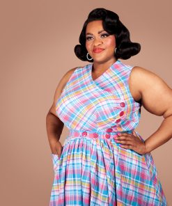 Susie wearing the Claire Dress Sleeveless Bodice expansion pattern.